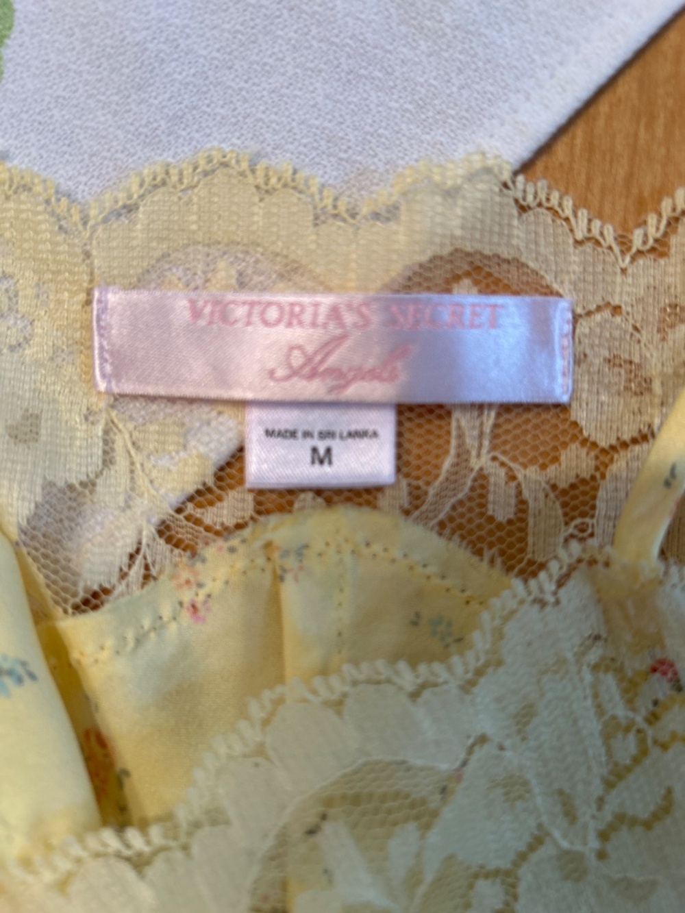Victoria’s Secret nighty - Picture 5 of 6